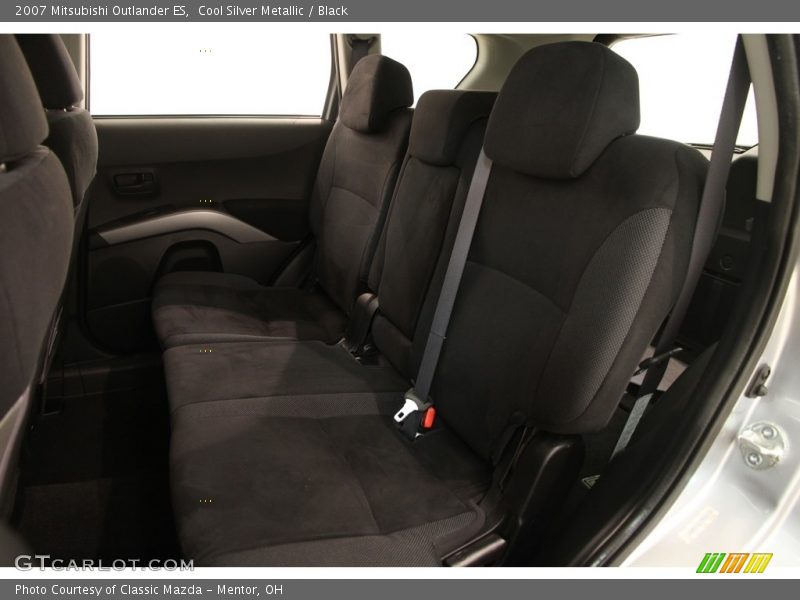 Cool Silver Metallic / Black 2007 Mitsubishi Outlander ES