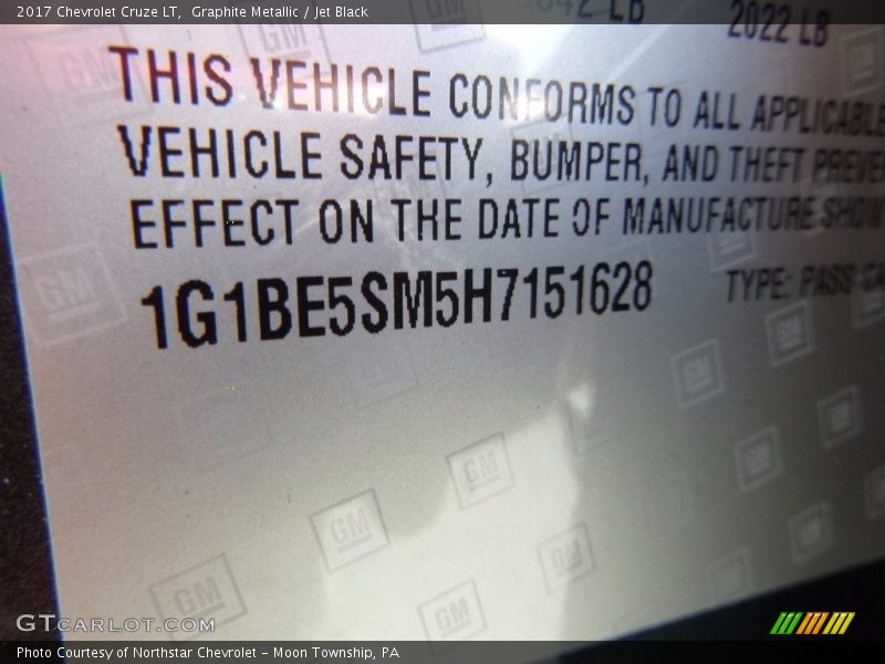 Graphite Metallic / Jet Black 2017 Chevrolet Cruze LT