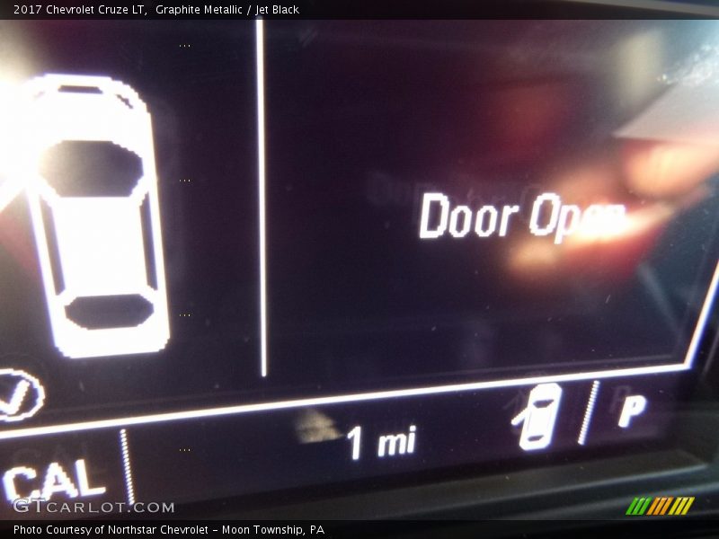 Graphite Metallic / Jet Black 2017 Chevrolet Cruze LT