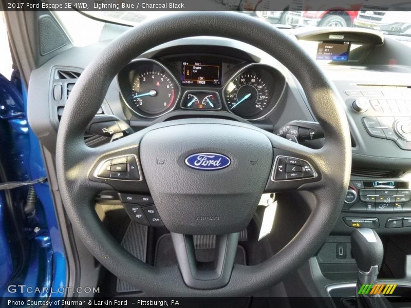Lightning Blue / Charcoal Black 2017 Ford Escape SE 4WD