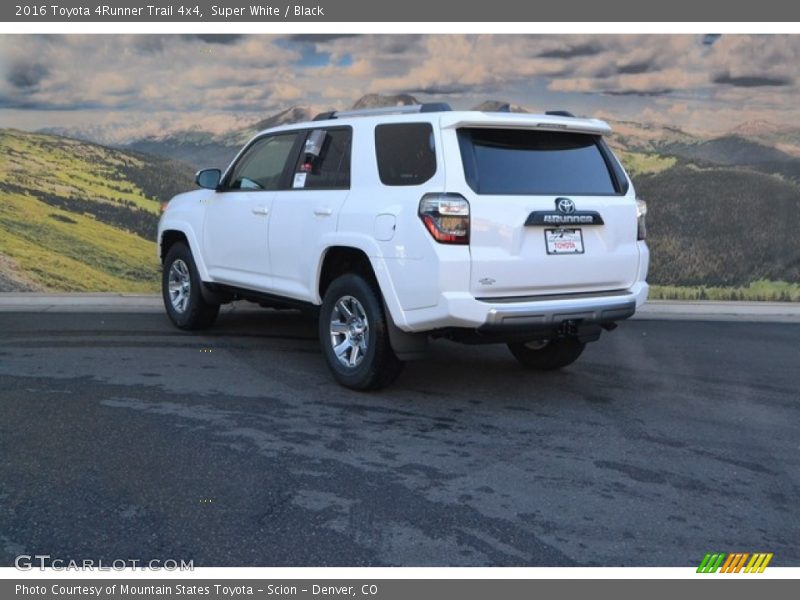 Super White / Black 2016 Toyota 4Runner Trail 4x4