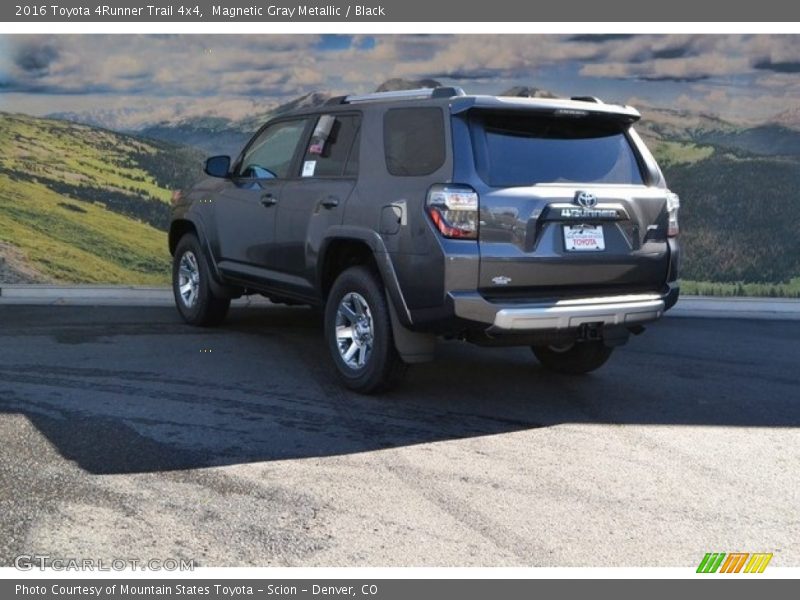 Magnetic Gray Metallic / Black 2016 Toyota 4Runner Trail 4x4