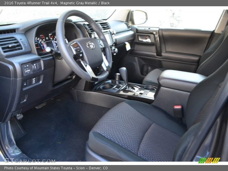 Magnetic Gray Metallic / Black 2016 Toyota 4Runner Trail 4x4