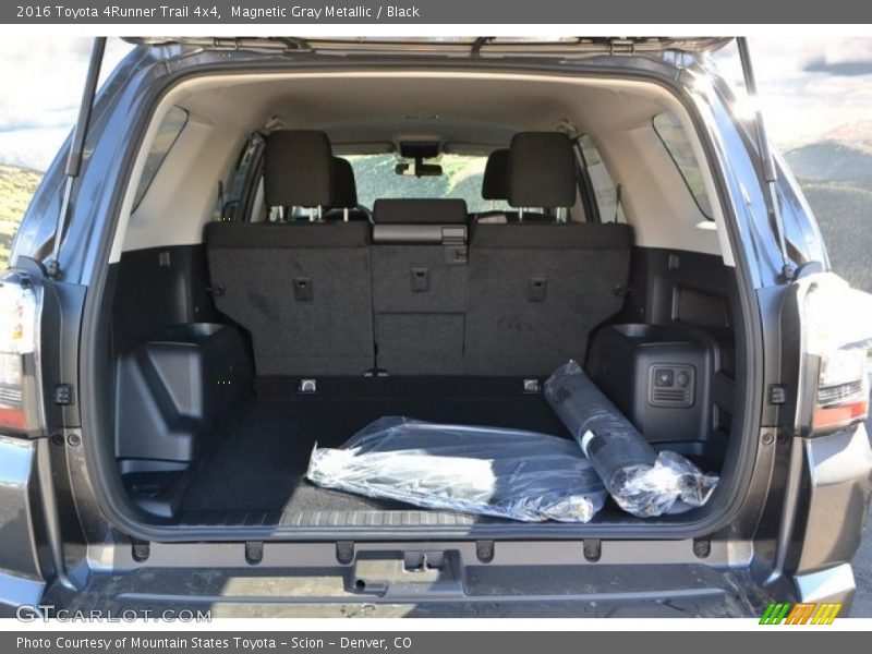 Magnetic Gray Metallic / Black 2016 Toyota 4Runner Trail 4x4