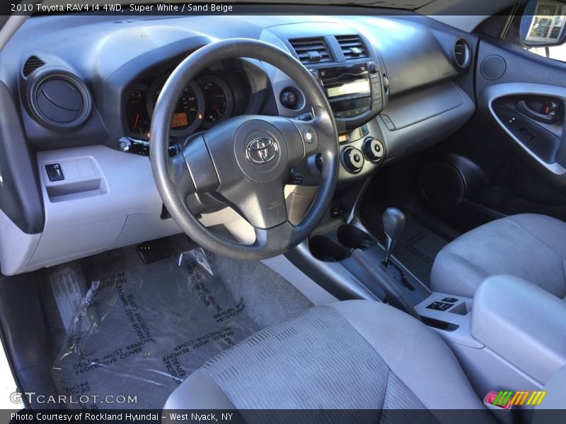 Super White / Sand Beige 2010 Toyota RAV4 I4 4WD