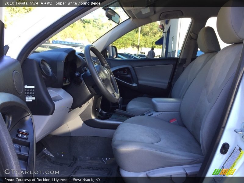 Super White / Sand Beige 2010 Toyota RAV4 I4 4WD