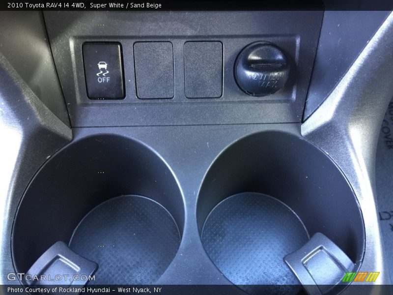 Super White / Sand Beige 2010 Toyota RAV4 I4 4WD
