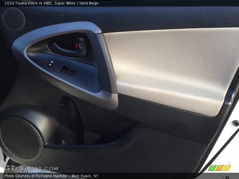 Super White / Sand Beige 2010 Toyota RAV4 I4 4WD