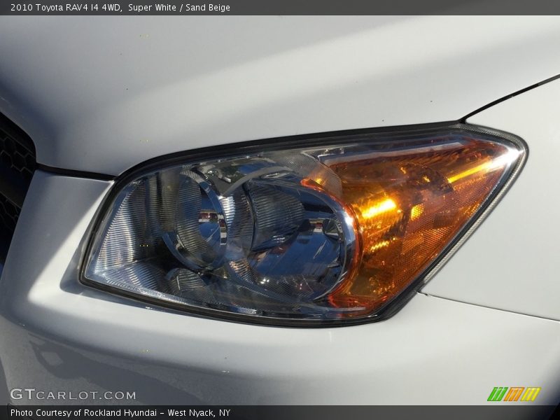 Super White / Sand Beige 2010 Toyota RAV4 I4 4WD