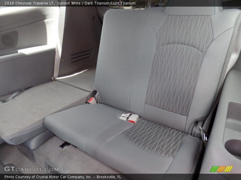 Summit White / Dark Titanium/Light Titanium 2016 Chevrolet Traverse LT