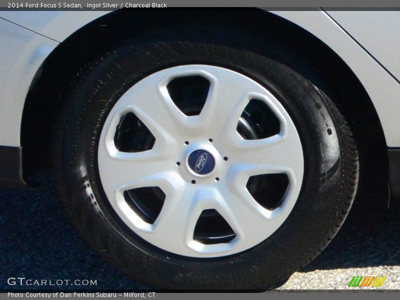 Ingot Silver / Charcoal Black 2014 Ford Focus S Sedan