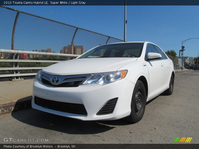Super White / Light Gray 2013 Toyota Camry Hybrid LE