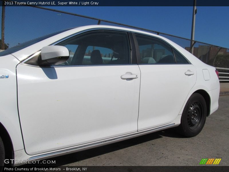 Super White / Light Gray 2013 Toyota Camry Hybrid LE