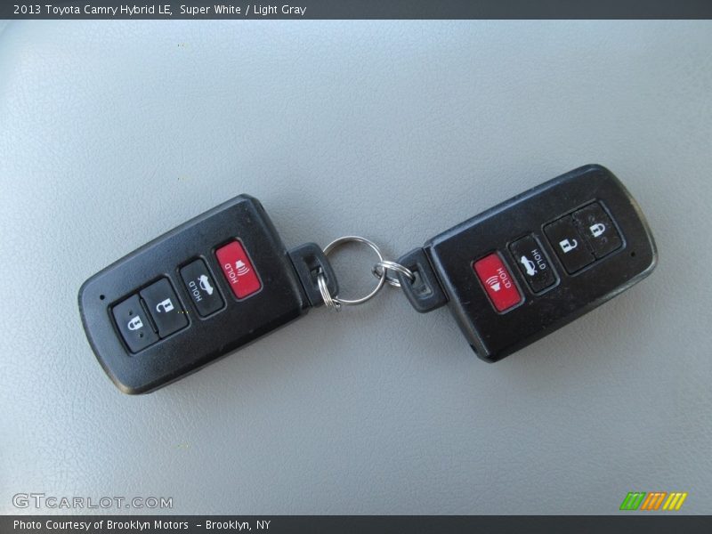 Super White / Light Gray 2013 Toyota Camry Hybrid LE