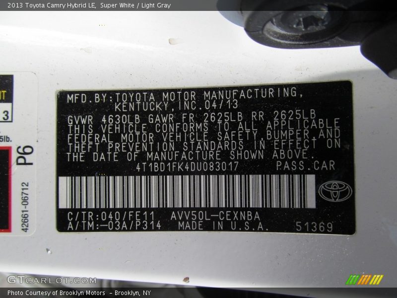 Super White / Light Gray 2013 Toyota Camry Hybrid LE
