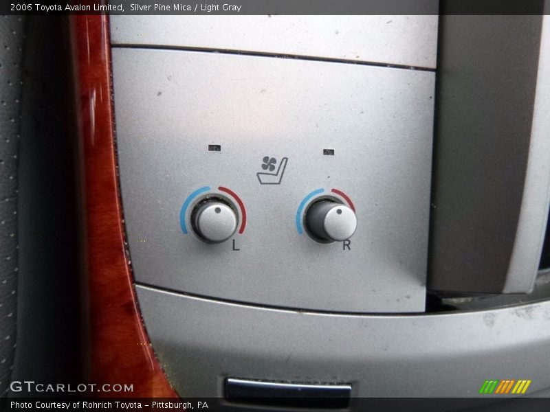 Silver Pine Mica / Light Gray 2006 Toyota Avalon Limited