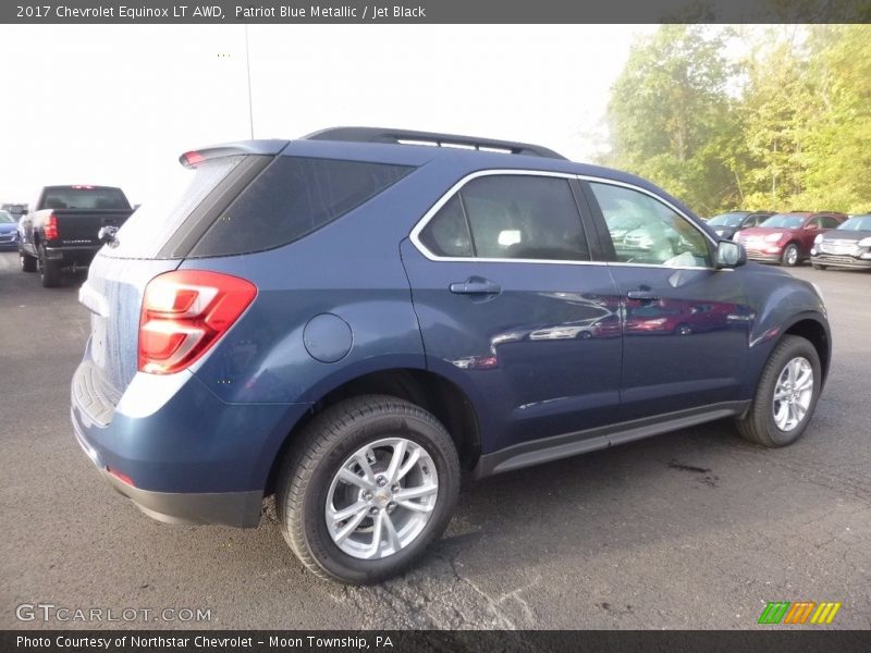 Patriot Blue Metallic / Jet Black 2017 Chevrolet Equinox LT AWD