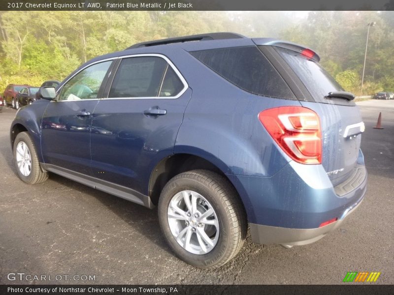 Patriot Blue Metallic / Jet Black 2017 Chevrolet Equinox LT AWD
