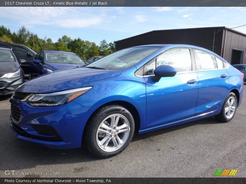 Kinetic Blue Metallic / Jet Black 2017 Chevrolet Cruze LT