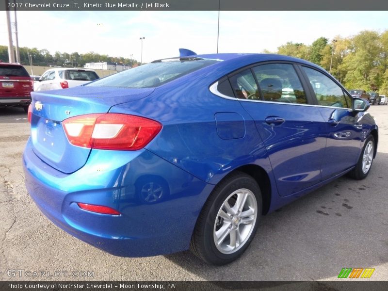 Kinetic Blue Metallic / Jet Black 2017 Chevrolet Cruze LT