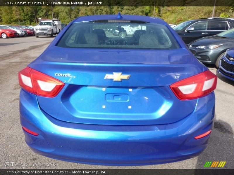Kinetic Blue Metallic / Jet Black 2017 Chevrolet Cruze LT
