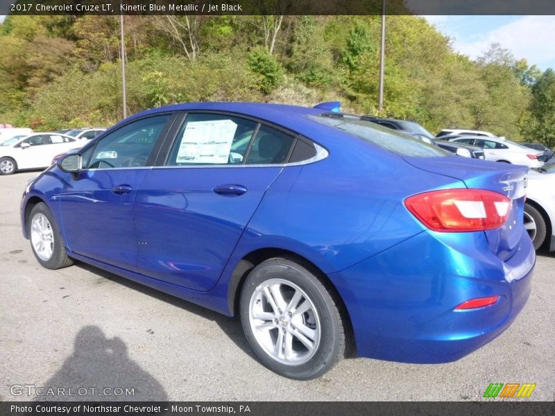 Kinetic Blue Metallic / Jet Black 2017 Chevrolet Cruze LT