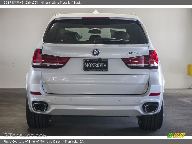 Mineral White Metallic / Black 2017 BMW X5 sDrive35i