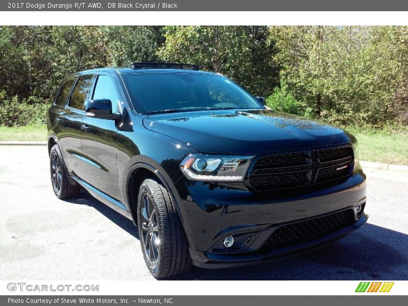 Front 3/4 View of 2017 Durango R/T AWD