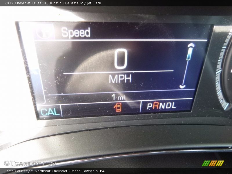 Kinetic Blue Metallic / Jet Black 2017 Chevrolet Cruze LT