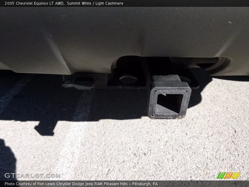 Summit White / Light Cashmere 2005 Chevrolet Equinox LT AWD