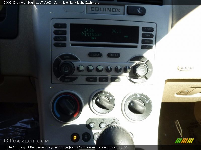Summit White / Light Cashmere 2005 Chevrolet Equinox LT AWD
