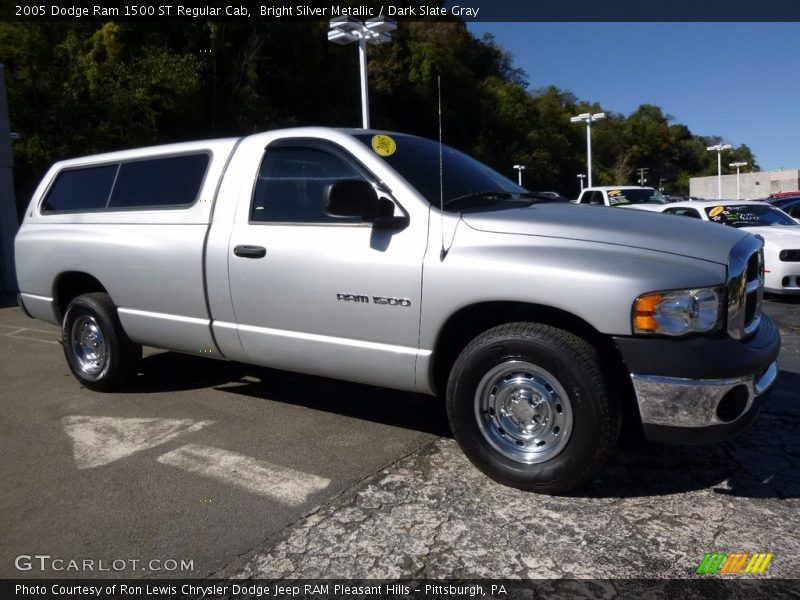 Front 3/4 View of 2005 Ram 1500 ST Regular Cab