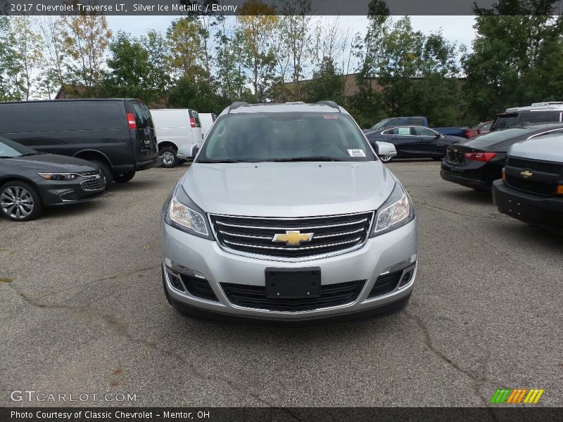 Silver Ice Metallic / Ebony 2017 Chevrolet Traverse LT
