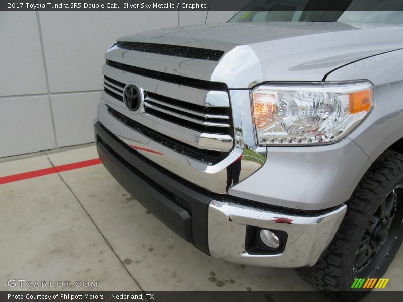 Silver Sky Metallic / Graphite 2017 Toyota Tundra SR5 Double Cab