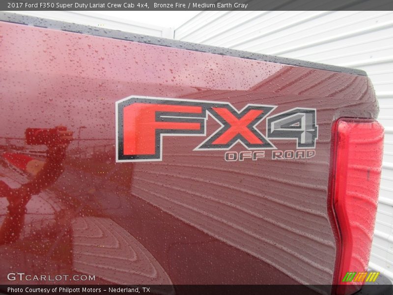  2017 F350 Super Duty Lariat Crew Cab 4x4 Logo