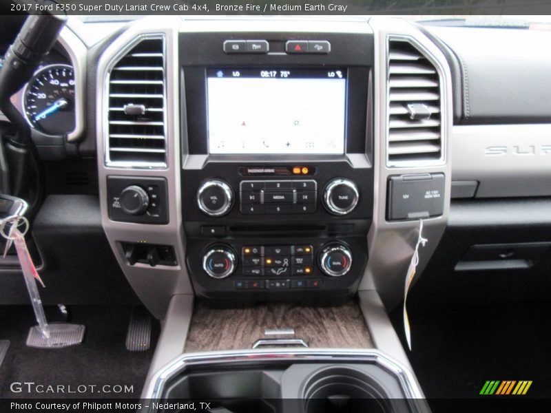 Controls of 2017 F350 Super Duty Lariat Crew Cab 4x4