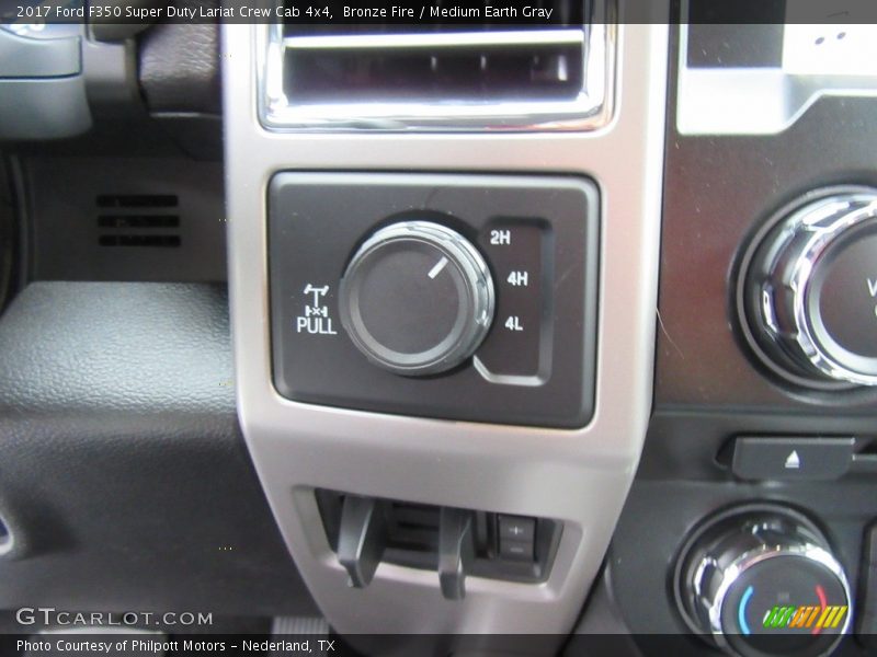 Controls of 2017 F350 Super Duty Lariat Crew Cab 4x4
