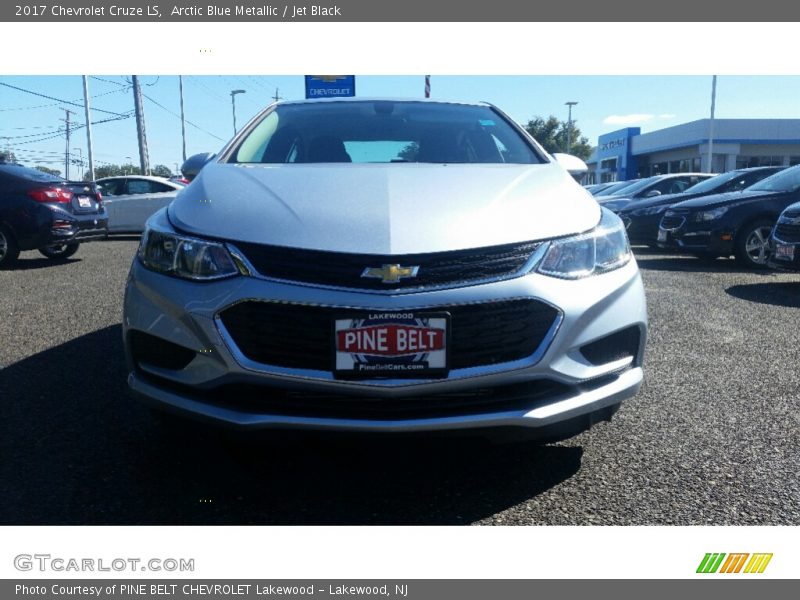 Arctic Blue Metallic / Jet Black 2017 Chevrolet Cruze LS