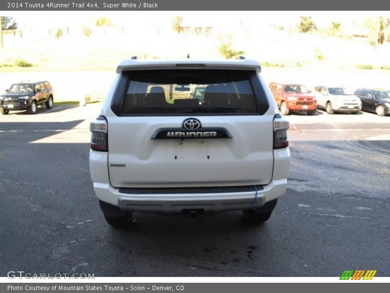Super White / Black 2014 Toyota 4Runner Trail 4x4