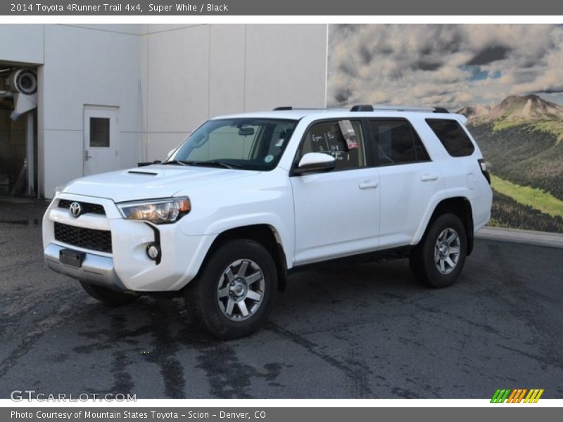 Super White / Black 2014 Toyota 4Runner Trail 4x4
