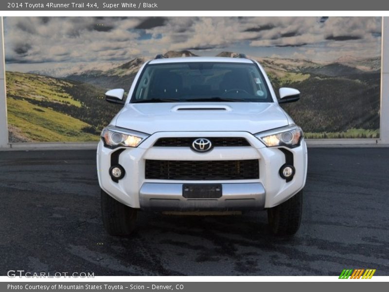 Super White / Black 2014 Toyota 4Runner Trail 4x4