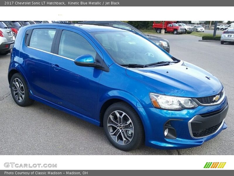 Kinetic Blue Metallic / Jet Black 2017 Chevrolet Sonic LT Hatchback