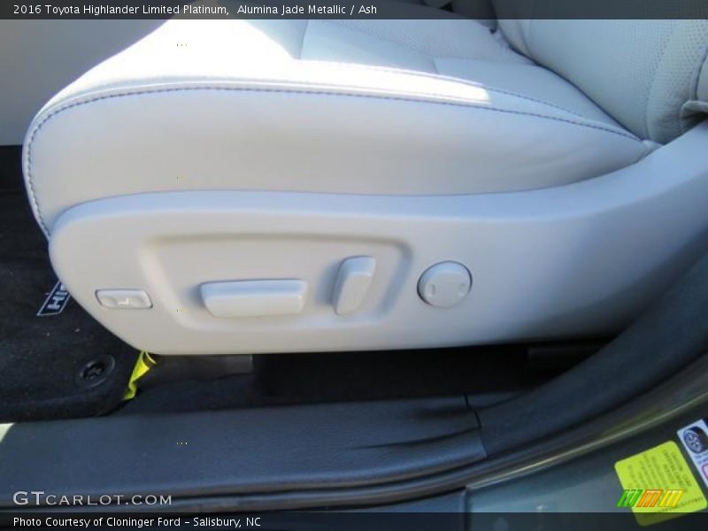 Alumina Jade Metallic / Ash 2016 Toyota Highlander Limited Platinum