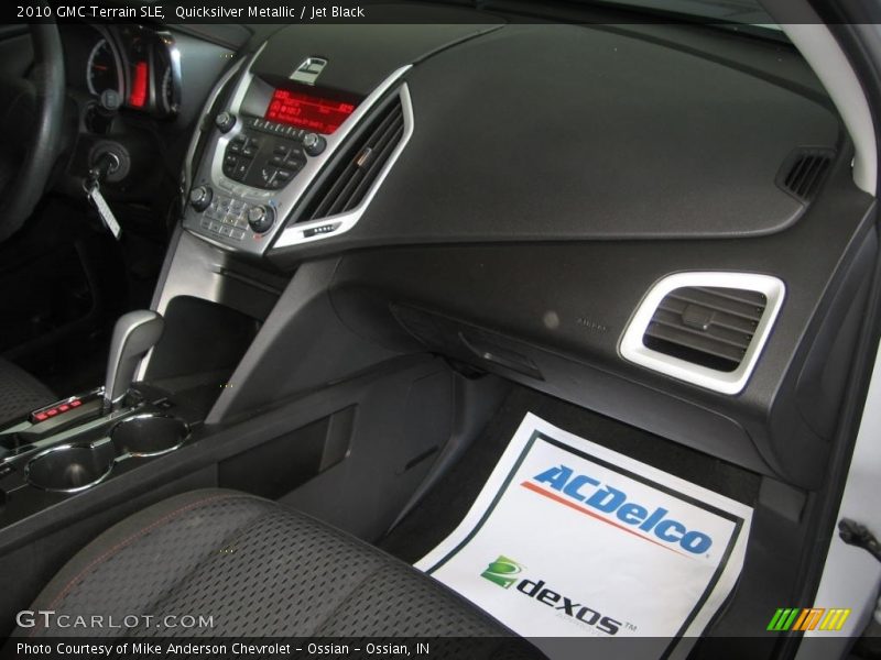 Quicksilver Metallic / Jet Black 2010 GMC Terrain SLE