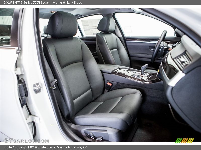 Alpine White / Black 2016 BMW 5 Series 535i Sedan