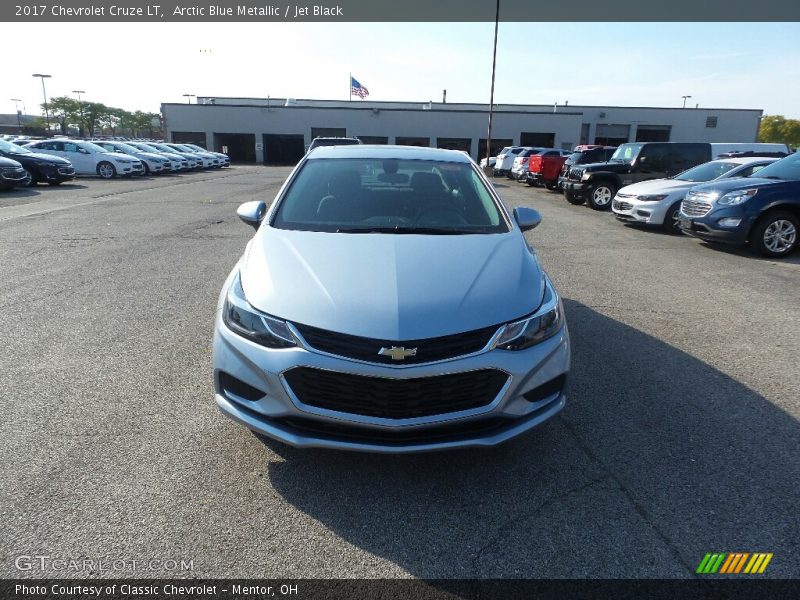 Arctic Blue Metallic / Jet Black 2017 Chevrolet Cruze LT