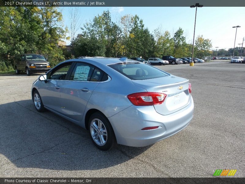 Arctic Blue Metallic / Jet Black 2017 Chevrolet Cruze LT