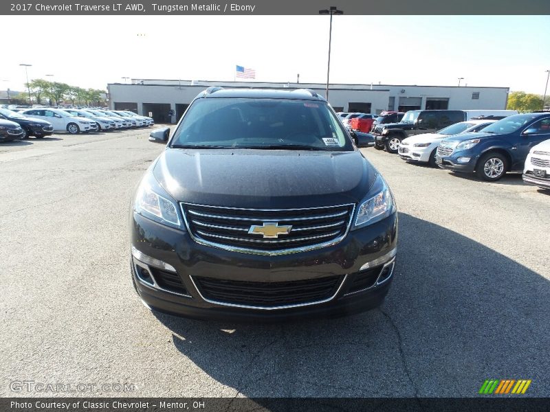 Tungsten Metallic / Ebony 2017 Chevrolet Traverse LT AWD