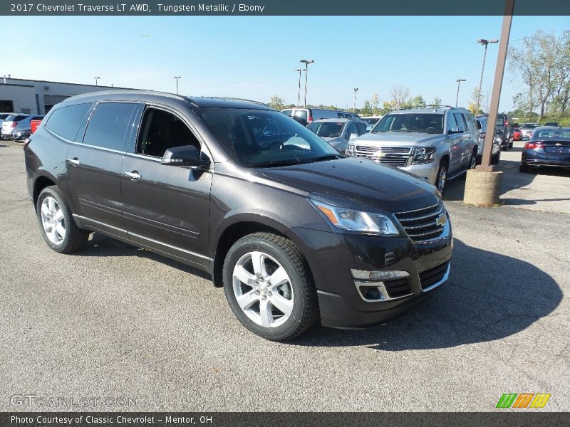 Tungsten Metallic / Ebony 2017 Chevrolet Traverse LT AWD
