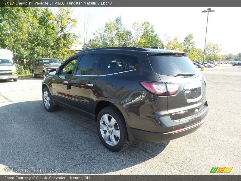 Tungsten Metallic / Ebony 2017 Chevrolet Traverse LT AWD
